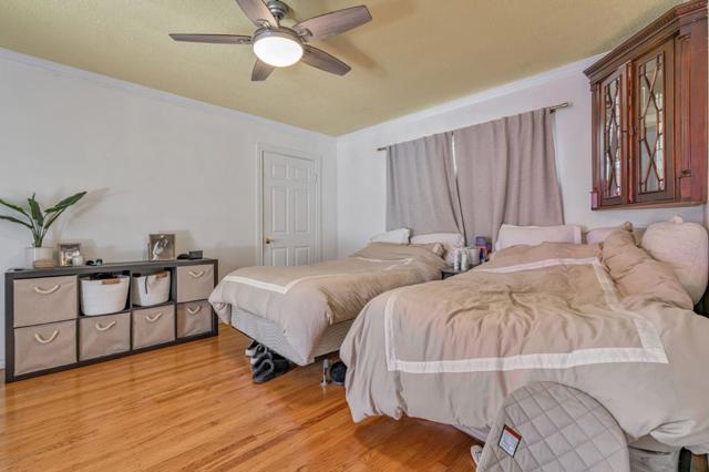 225 W Meadow Drive, Palo Alto CA: https://media.crmls.org/mediaz/1a6133ab-2088-4855-b562-8ea1ee6512f4.jpg