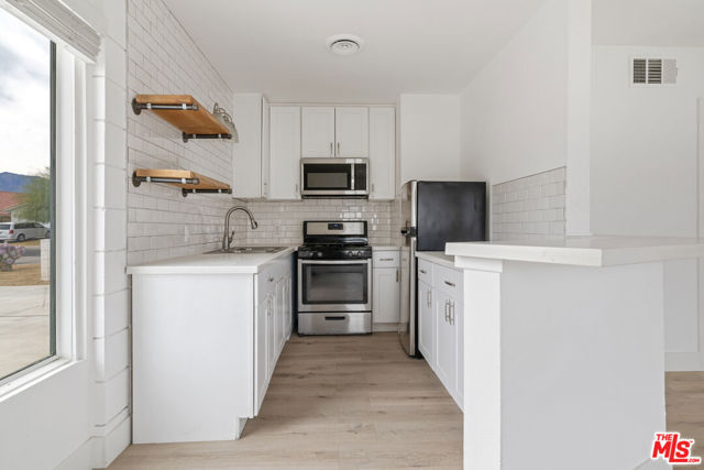 Image 8 of 14 For 68080 Risueno Road