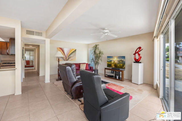 2033 E Ramon Road, Palm Springs CA: https://media.crmls.org/mediaz/1a623649-3e38-4c8f-a9be-9e93f1d4d9bc.jpg
