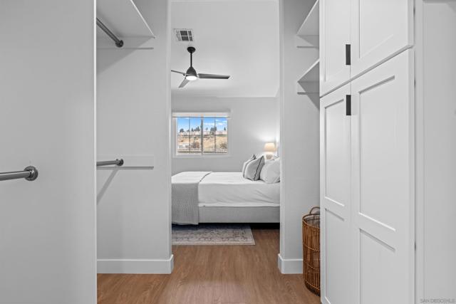 510 Camino De La Reina, San Diego CA: https://media.crmls.org/mediaz/1a638c61-4b03-4814-9c5e-c51e931d70aa.jpg