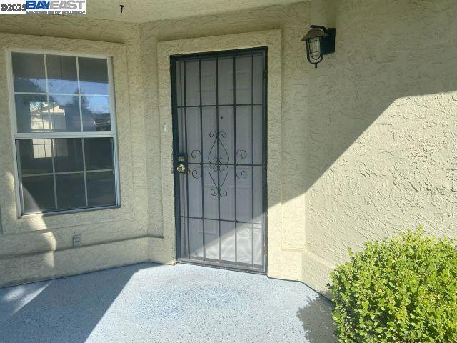 1201 Xandria Drive, Sacramento CA: https://media.crmls.org/mediaz/1a647dc5-e999-4fea-a860-9e9240ad2d2b.jpg