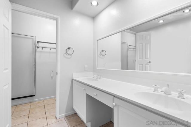 8631 Via Mallorca, San Diego, California 92037, 2 Bedrooms Bedrooms, ,2 BathroomsBathrooms,Condominium,For Sale,Via Mallorca,240018494SD