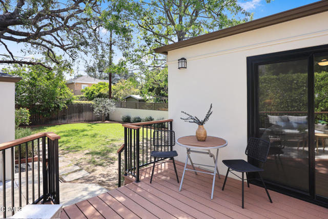 1134 Bella Vista Avenue, Pasadena CA: https://media.crmls.org/mediaz/1a65182b-9c64-47d1-b9e7-21222196bd06.jpg