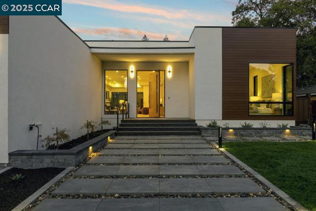 720 Laurel Dr, Walnut Creek CA: https://media.crmls.org/mediaz/1a6547b3-1ab8-41b1-8ccf-de2cff367cd2.jpg