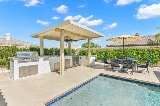 44830 Via Mirabel, La Quinta CA: https://media.crmls.org/mediaz/1a656e5b-971a-4d65-92a5-09960a600c98.jpg