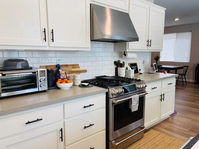 2749 Ambrosia Way, Fairfield CA: https://media.crmls.org/mediaz/1a657ef7-0fcb-41d2-bb8b-353fc15cb67b.jpg