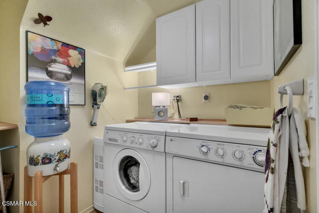 13101 Thomasville Court, Moorpark CA: https://media.crmls.org/mediaz/1a65f653-c464-4c15-8c3d-72ae9539cd13.jpg