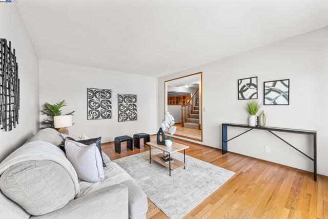 36092 Blair Pl, Fremont CA: https://media.crmls.org/mediaz/1a660dd7-0e6a-4e25-9b6c-f14400d41dac.jpg