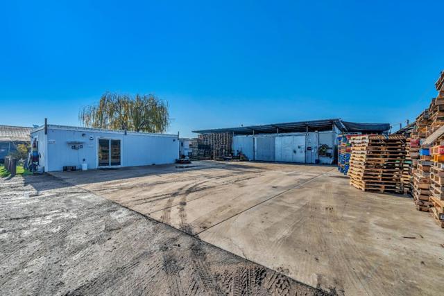 1500 Gilman Road, Gilroy CA: https://media.crmls.org/mediaz/1a661dcc-cdd1-448e-b360-0463c150e1d3.jpg