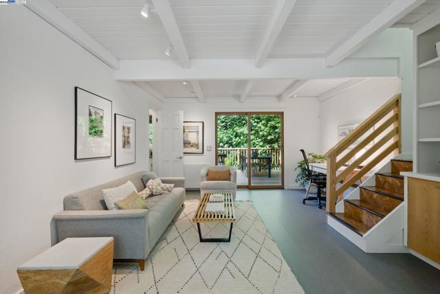 7380 Claremont Ave, Berkeley CA: https://media.crmls.org/mediaz/1a66472d-bd25-43f8-8873-29f636cb7092.jpg