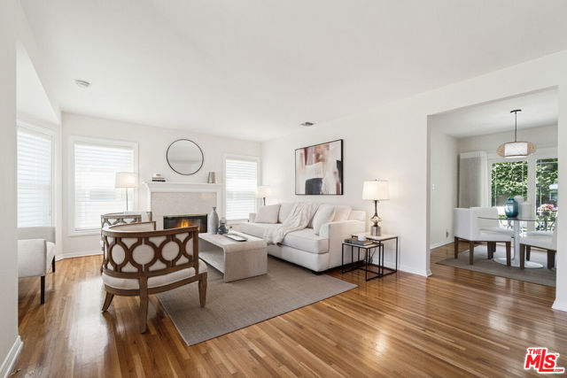 14741 Killion Street, Sherman Oaks CA: https://media.crmls.org/mediaz/1a666bd5-02de-4366-88f5-f91b7efafc51.jpg