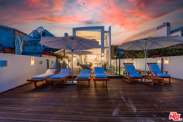 23754 MALIBU Road, Malibu CA: https://media.crmls.org/mediaz/1a666ca2-521a-40c1-9327-2b4e4b66ff3e.jpg