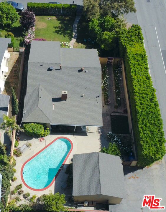 12455 Cumpston Street, Valley Village CA: https://media.crmls.org/mediaz/1a66e43a-d750-4c68-9b3a-2ca40c6e69c5.jpg