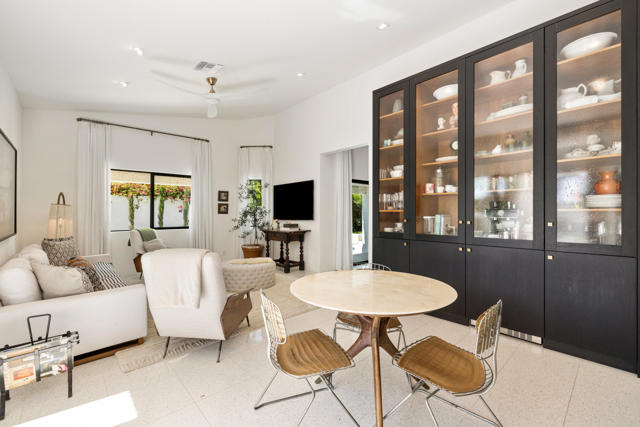 75465 Montecito Drive, Indian Wells CA: https://media.crmls.org/mediaz/1a66f0a6-ef00-48f7-b44b-04883f778c13.jpg