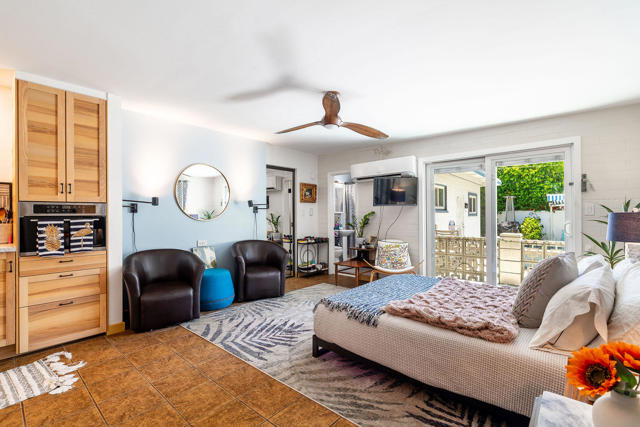 689 E Camino Parocela, Palm Springs CA: https://media.crmls.org/mediaz/1a67971d-3a38-4c8b-a749-7d8024536fbb.jpg