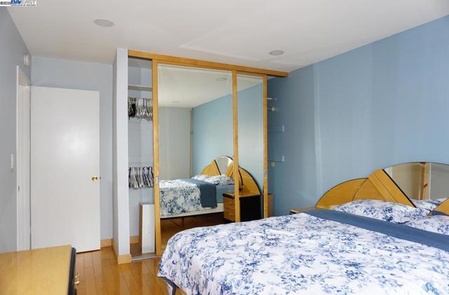 Image 33 of 43 For 236 Ottawa Way