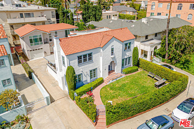 821 Lorraine Boulevard, Los Angeles CA: https://media.crmls.org/mediaz/1a680608-fe30-47ba-bf1b-4b542d4fe3b7.jpg