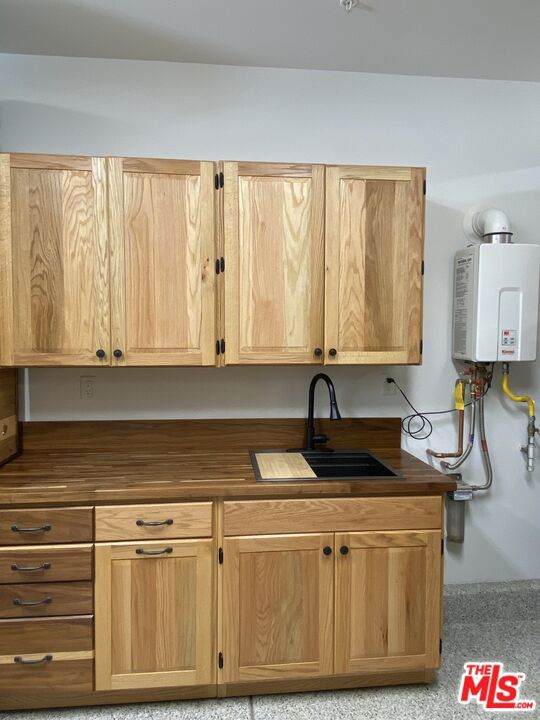 18648 Juniper Springs Drive, Canyon Country CA: https://media.crmls.org/mediaz/1a681a0f-a551-4606-968a-61a4af4fd09e.jpg
