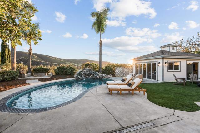 Detail Gallery Image 29 of 34 For 866 Windridge Cir, San Marcos,  CA 92078 - 4 Beds | 2 Baths