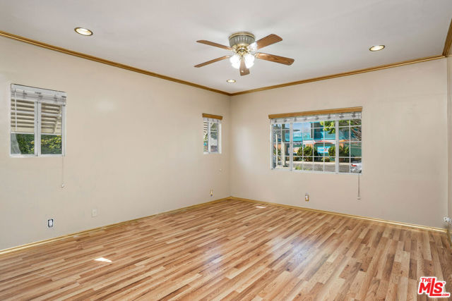 8740 La Salle Avenue, Los Angeles CA: https://media.crmls.org/mediaz/1a6973a6-6a7b-42f5-9c20-ce2be620c67a.jpg