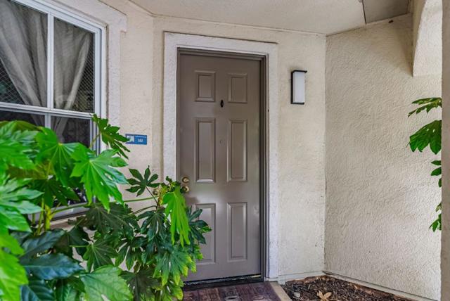 35580 Monterra Terrace, Union City CA: https://media.crmls.org/mediaz/1a69a332-e9b4-446b-a95e-f9946efd4fa6.jpg