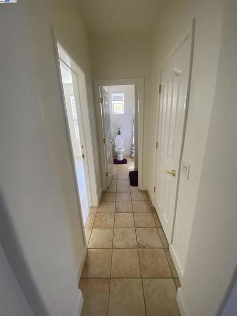 2732 Breaker Ln, Hayward CA: https://media.crmls.org/mediaz/1a6c3bc5-871b-488a-b9dc-8b5436471100.jpg