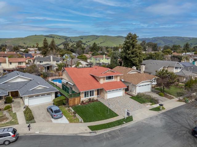 1513 Shinn Court, Fremont CA: https://media.crmls.org/mediaz/1a6d3648-cd4c-49b8-9824-007d5aff783b.jpg