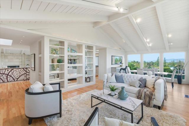920 Oxford Drive, Los Altos CA: https://media.crmls.org/mediaz/1a6dcbcb-0b0d-4756-96ee-925513f595fa.jpg