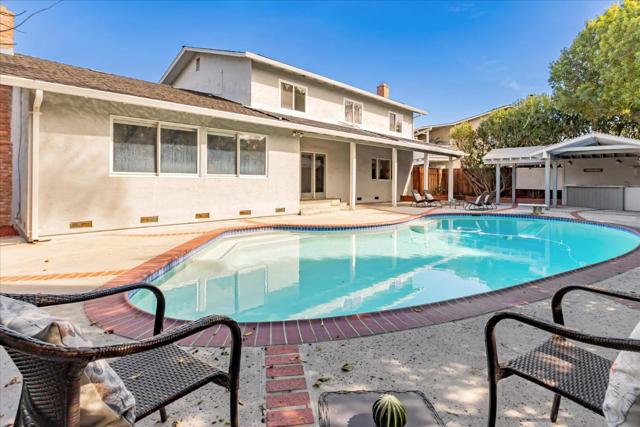 2357 Walden Square, San Jose CA: https://media.crmls.org/mediaz/1a6defa1-159a-4dfd-ae81-e7601276b1a1.jpg