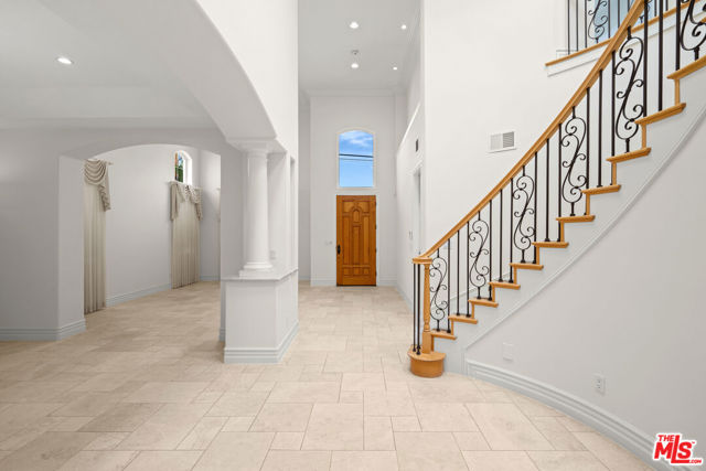 1756 Ruhland Avenue, Manhattan Beach CA: https://media.crmls.org/mediaz/1a6dfa9d-0f30-4b37-aa86-121a38fdc76a.jpg