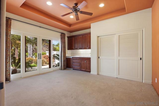 528 Flores de Oro, Rancho Santa Fe CA: https://media.crmls.org/mediaz/1a6e1415-daf6-4159-bf3a-6b023cfbcbfc.jpg