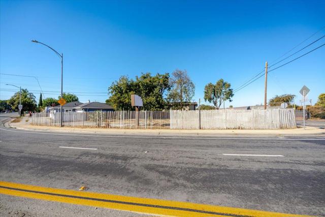 0 E Hedding Street, San Jose CA: https://media.crmls.org/mediaz/1a6e1a25-7c6c-4b95-91dd-ae15abf48b4a.jpg