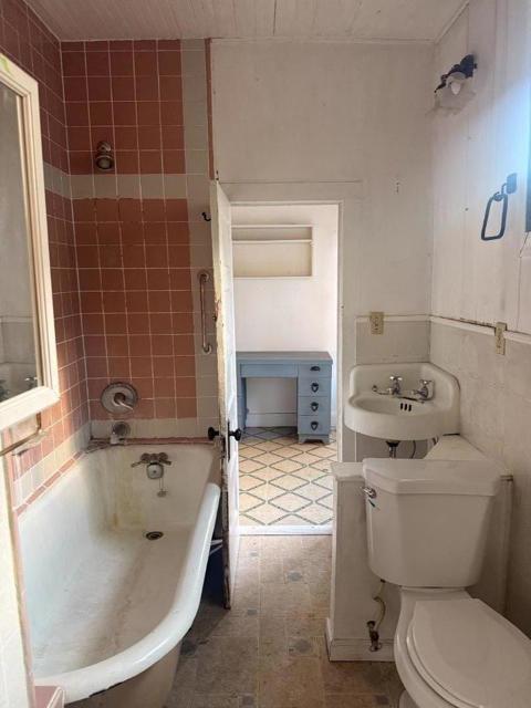 65 East Second Street, Morgan Hill CA: https://media.crmls.org/mediaz/1a6f4318-43dd-46bb-891f-bf01b83fd609.jpg