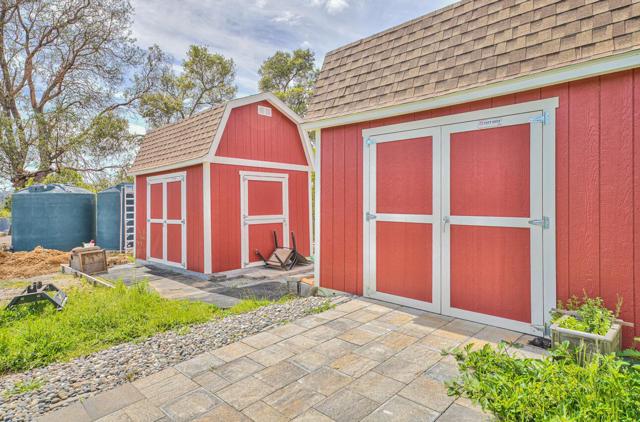 420 Yellowbrick Road, Watsonville CA: https://media.crmls.org/mediaz/1a6fc35b-7e07-4b33-8589-0d8bf58a46b4.jpg