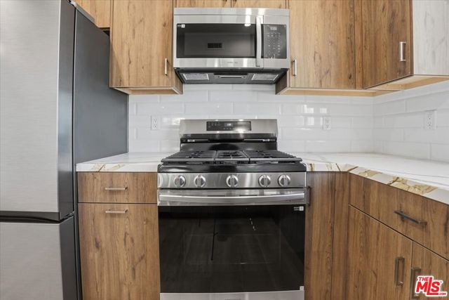 1820 Prosser Avenue, Los Angeles CA: https://media.crmls.org/mediaz/1a703a26-cc25-46c9-ae41-6b37faafd8c9.jpg