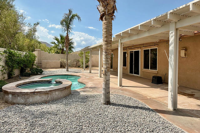 1247 Oro, Palm Springs CA: https://media.crmls.org/mediaz/1a70ec1a-35dc-47ba-a679-8c5aee3f21ba.jpg