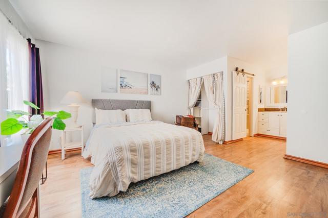 6433 La Paloma Street, Carlsbad CA: https://media.crmls.org/mediaz/1a70f444-1709-4cea-ab32-f74df4d1898c.jpg