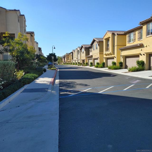 1329 Via Lucero, Oceanside CA: https://media.crmls.org/mediaz/1a7191ae-dbb4-42a9-93ef-8cc88b16cbe3.jpg