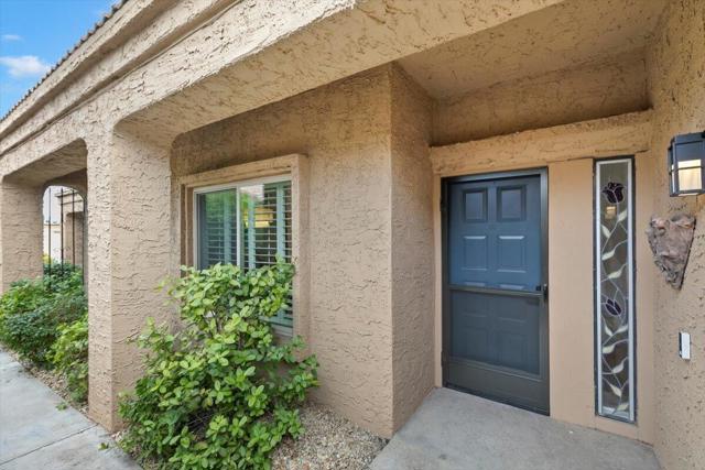 44509 Sorrento Court, Palm Desert CA: https://media.crmls.org/mediaz/1a731f2b-2743-4ba4-a02e-69e2c57c5f88.jpg