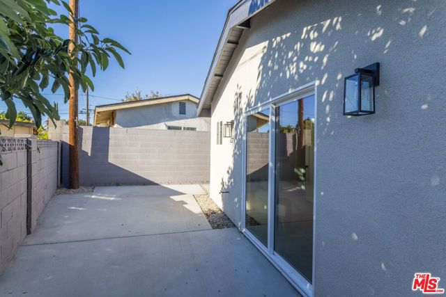 14365 Berg Street, Sylmar CA: https://media.crmls.org/mediaz/1a73234d-b0ed-48c4-89aa-fa23d7d27277.jpg