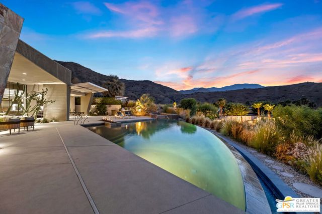25 Sierra Vista Drive, Rancho Mirage CA: https://media.crmls.org/mediaz/1a733467-1b01-4da4-89e6-dd79ef9c4089.jpg