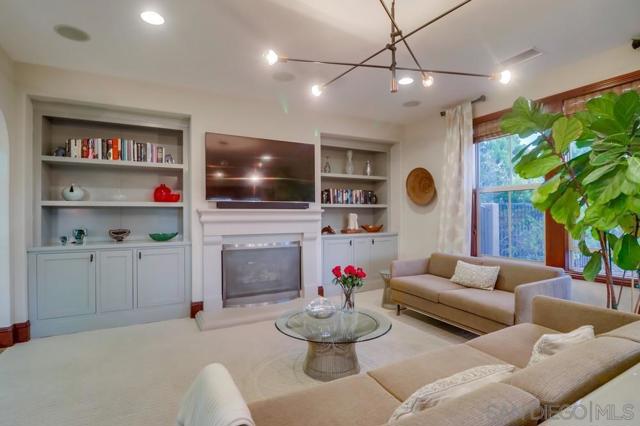 8457 Lower Scarborough, San Diego CA: https://media.crmls.org/mediaz/1a73a6dd-b96e-48d1-94fe-4272c616e2c2.jpg