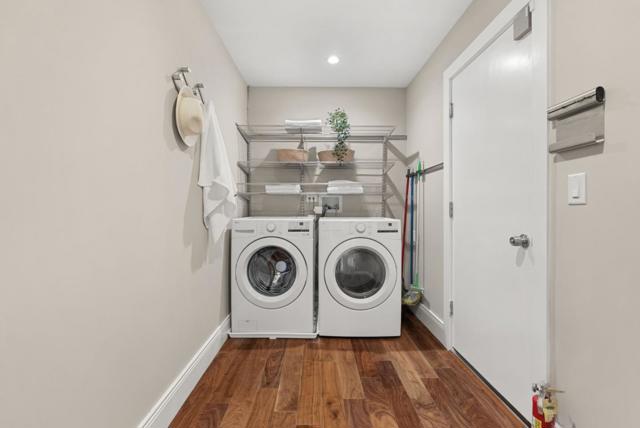 1271 Petersen Court, Los Altos CA: https://media.crmls.org/mediaz/1a7402c1-7e12-4c46-95a0-2eea3a6fe1c2.jpg