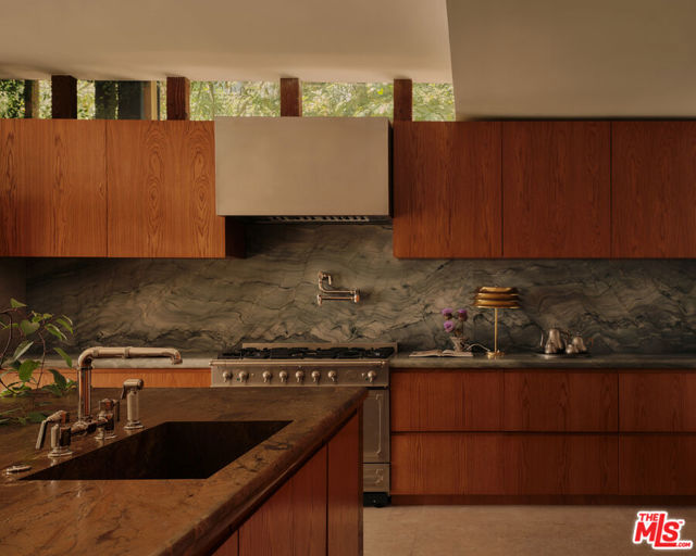 4 Bed Home for Sale in Los Angeles, California