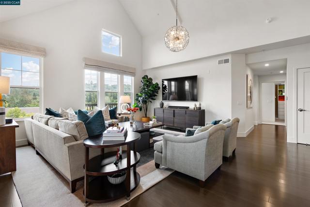 1000 Dewing Ave, Lafayette CA: https://media.crmls.org/mediaz/1a74b0df-5cd1-45c9-811e-2d093885b3ae.jpg