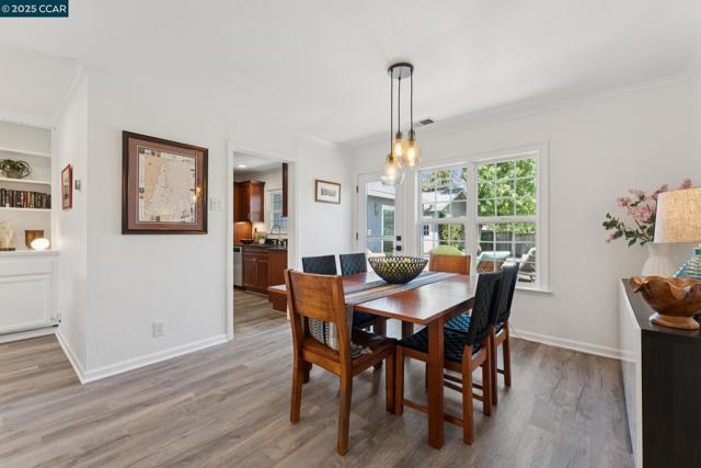 347 Valley View Rd, Pleasant Hill CA: https://media.crmls.org/mediaz/1a7524c0-1ba6-4f93-9a25-476b5e72c9f2.jpg
