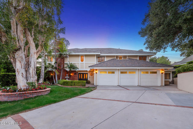 5320 Long Shadow Court, Westlake Village CA: https://media.crmls.org/mediaz/1a752998-c028-47ee-8fb5-fe35e57b0929.jpg