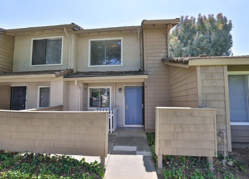 2863 Casals Court