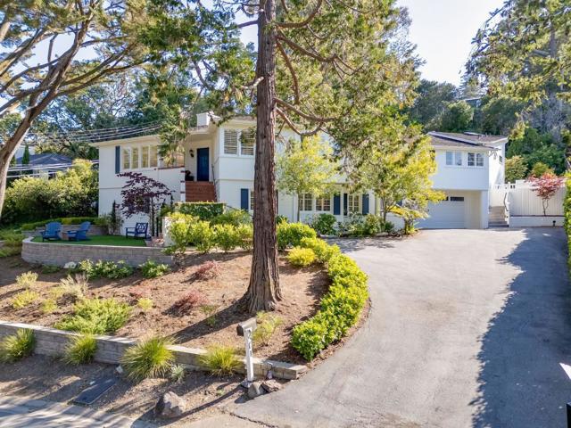 401 Hillsborough Boulevard, Hillsborough CA: https://media.crmls.org/mediaz/1a783261-99e4-42d5-ac14-7a772bd66cb0.jpg