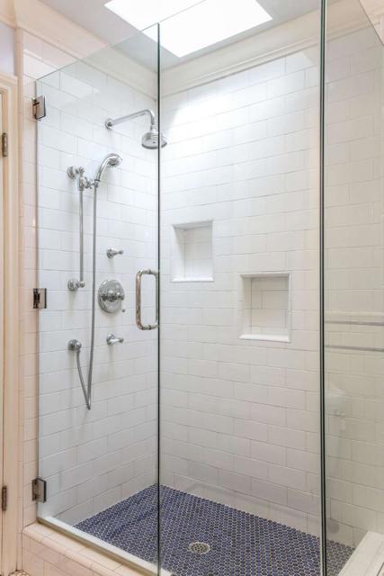 327 Bay Road, Menlo Park CA: https://media.crmls.org/mediaz/1a7873e9-422f-4b5d-9468-8fa122d776c7.jpg